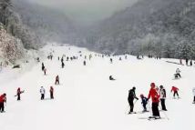 Loncong team has experienced the sport of skiing
